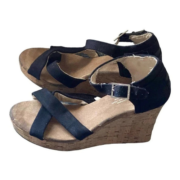 Toms Black Wedges Sandals Size 7.5 Open Toe Ankle Strap Heel Wedge Casual - Picture 3 of 12
